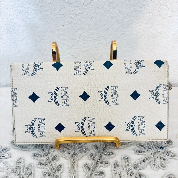 MCM white and Navy Wallet - Picture 6 of 12